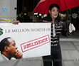Navi protests with fellow MJ Fans outside court